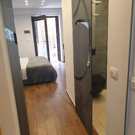 Apartma Na Klancu كوباريد المظهر الخارجي الصورة