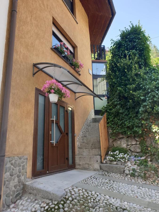 Apartma Na Klancu كوباريد المظهر الخارجي الصورة